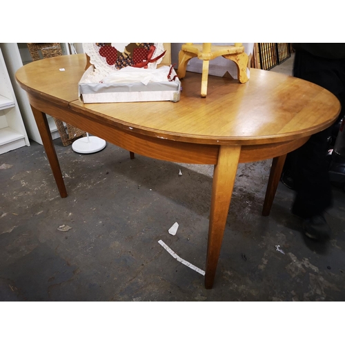 548 - Superb oval beech dining table