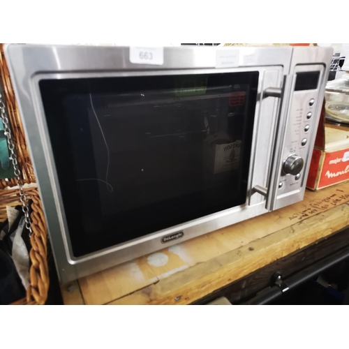 663 - Delonghi microwave in working order.