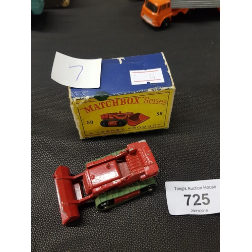 Lot 725       