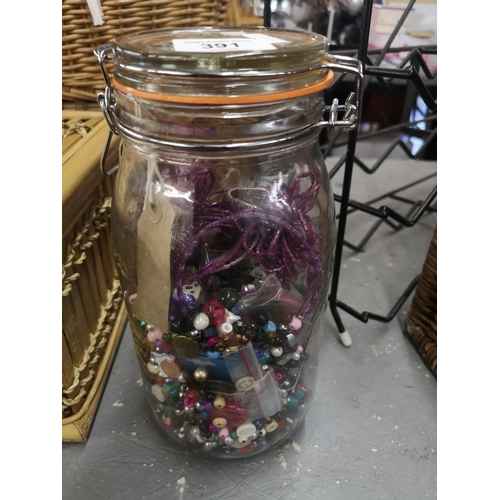 391 - Kilner Jar with contents of jewellery making items, predominantly beads