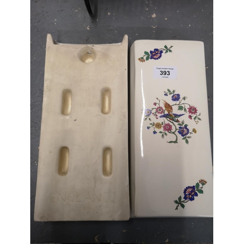 393 - Pair of vintage ceramic Heatherley England humidifiers. In great condition. Approx 14x28cm each