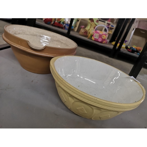 329 - Two mixing bowls.