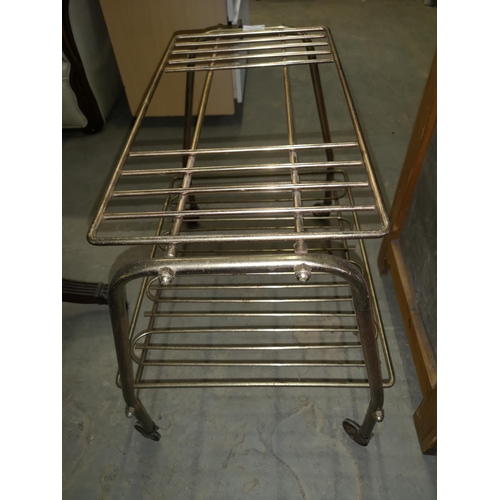 625 - Small retro metal trolley, 61 x 42 x 49 cm approx.