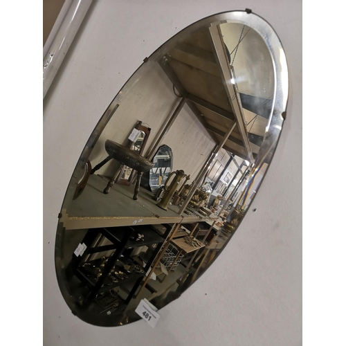 481 - Vintage oval, wooden backed bevelled edge mirror. 13