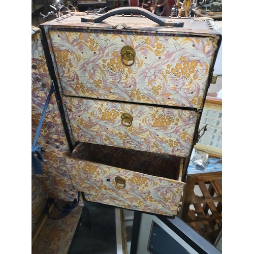 671 - Rare Victorian child's travel trunk. Stunning condition for its age. With 4 drawers and hanging rail... 