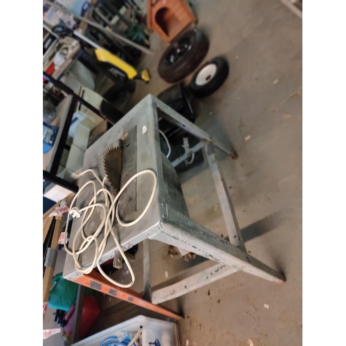 235 - Industrial table bench saw in good working order