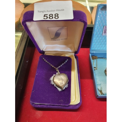 Lot 588       