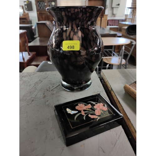 498 - Pretty modern vase and decorative compact box with mirror