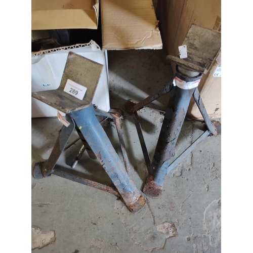 PAIR OF AXEL STANDS GOOD STRONG TYPE