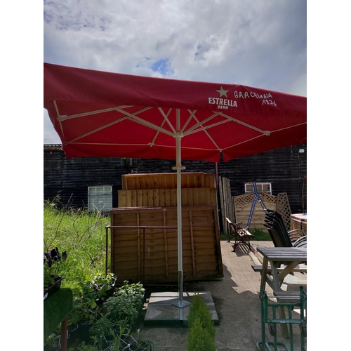 40 - Very large QUALITY AS NEW  10ft garden / pub PARASOL ESTRELLA BRANDED RED with CONCRETE BASE SECTION... 