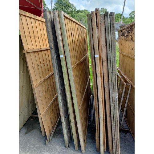 61 - garden fence panels 3 x 6ft and 1 x 5ft