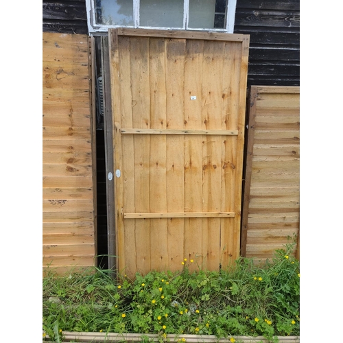 97 - 2 x 3ft garden fence panels