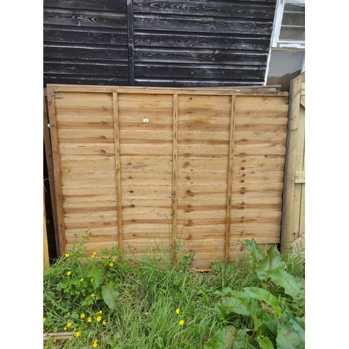 98 - 2 x 5ft garden fence panels