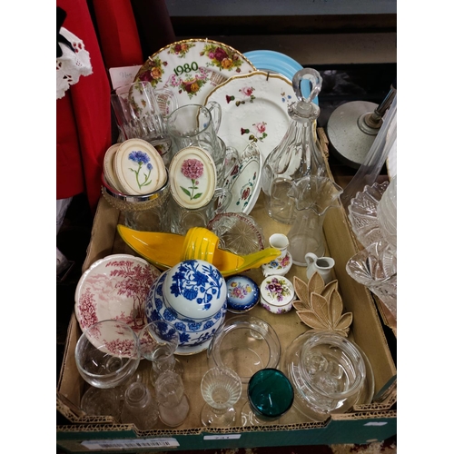 731 - Collection of items including glassware, plates and ginger jar