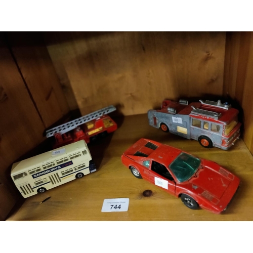 744 - Collection of diecast vehicles including Dinky, Matchbox and Ferrari