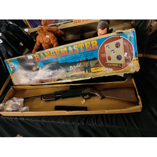 767 - Vintage boxed Rangemaster target game. Missing stand for figures but includes gun and pellets