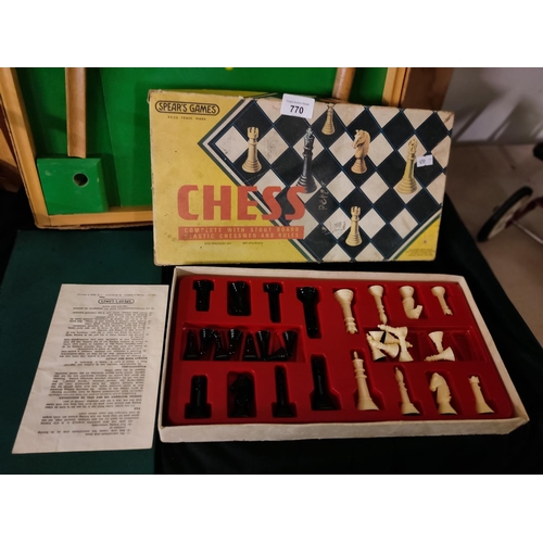 770 - Vintage Chess set with board and instructions