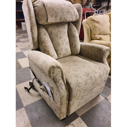 1389D - Lift and recline cosi chair with remote and manual good working order over £900 paid