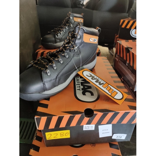 310 - HYMAC SAFTEY BOOTS SIZE 11