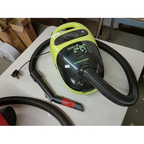 426 - MORPHY RICHARDS JASS 1300  VACUUM CLEANER