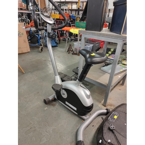 483 - Pro Fitness exercise bike