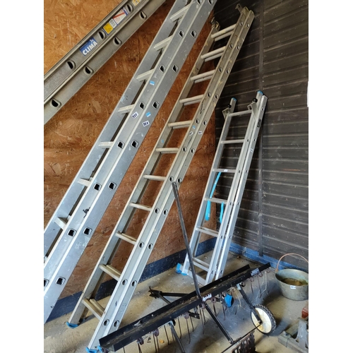 88F - 10 RUNG X  2 ALIMINIUM LADDERS GREAT CONDITION