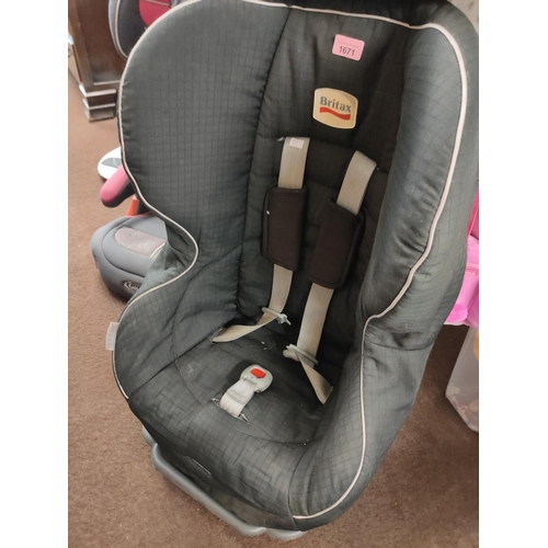 1671 - Britax car seat