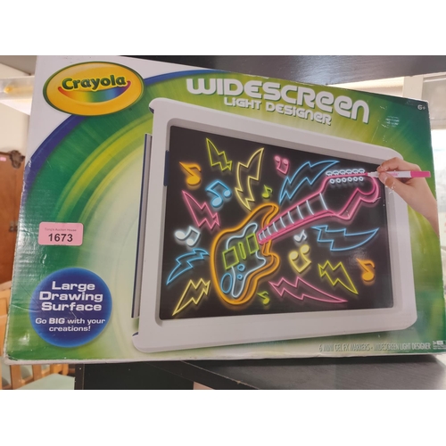 1673 - Crayola widescreen light designer