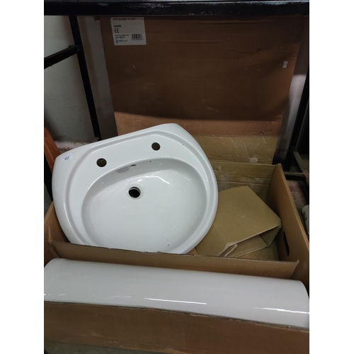 227 - BRAND SINK AND PEDESTAL NEW