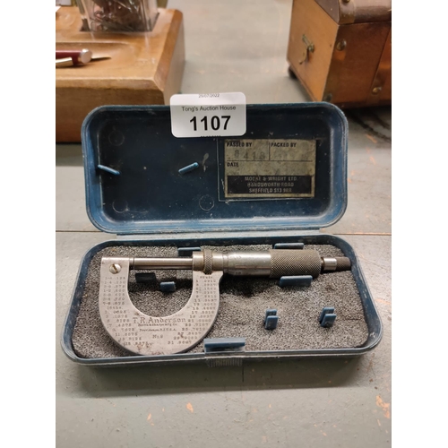 1107 - Vintage precision measuring tool by TR Anderson