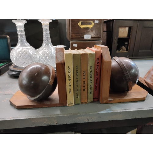 1121 - Pair of vintage decorative bookends and a collection of vintage observers books