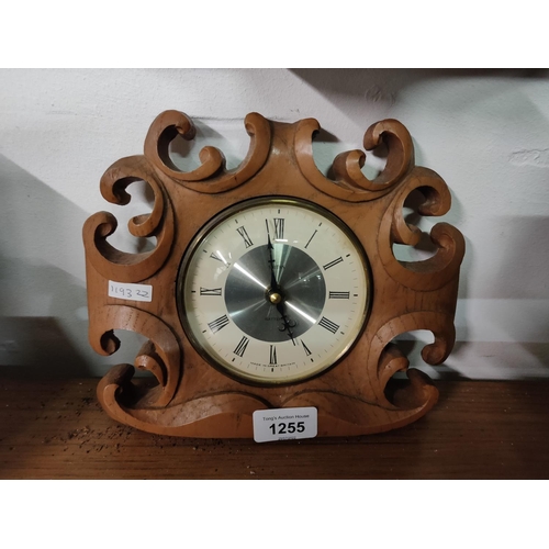 1255 - A Smiths wall mounted clock with quartz movement