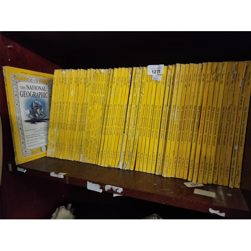 1271 - A large collection of National Geographic magazines from 1970's