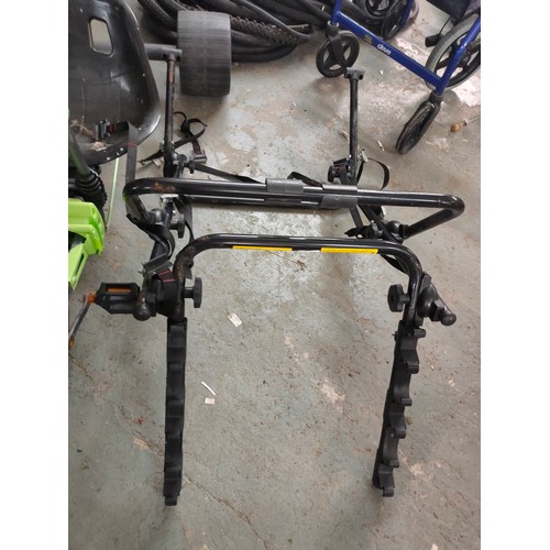 286B - A Cycle rack for a car in good condition