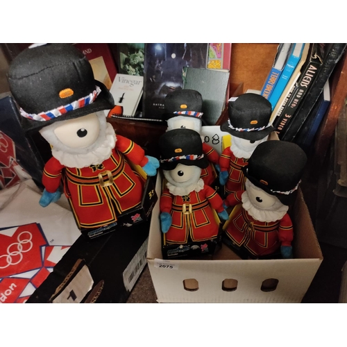 2075 - Five London 2012 Olympics Mandeville Beefeater mascot toys