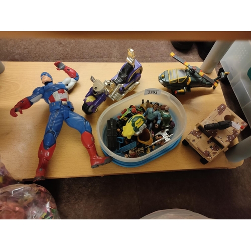 2203 - Selection of children’s toys including marvel captain America figure, vehicles and small figures