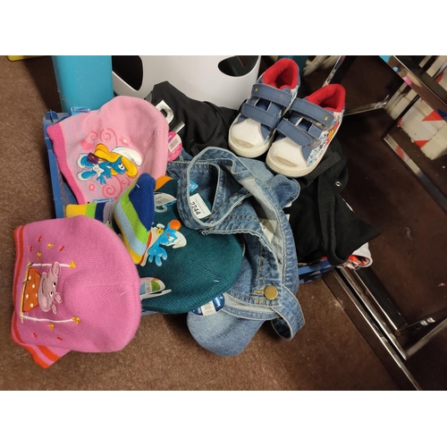 2244 - Collection of children’s clothing including Smurfs and Peppa Pig beanie hats new with tags