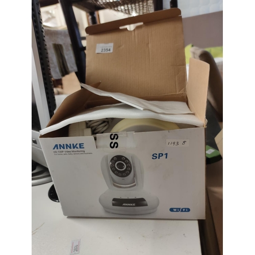 2354 - ANNKE WI-FI video monitoring camera with box and instructions