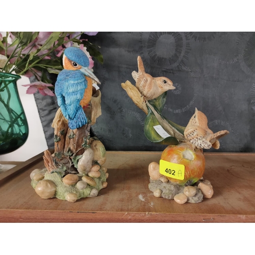 402A - REGENCY FINE ARTS ‘WRENS’ AND 'KINGFISHER' BIRD FIGURINE ORNAMENTS HAND PAINTED COLLECTABLE