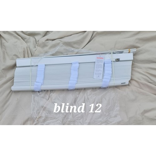 1907 - Venetian	Blind	Faux Wood		True Fine Grain		50mm slat size		Tapes		Demo		703	X	1470 mm		RRP £53.07