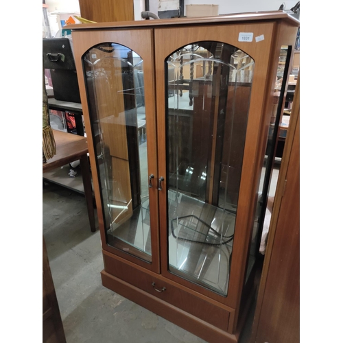 1831 - Etched glass wooden display case 32'' wide 54'' tall