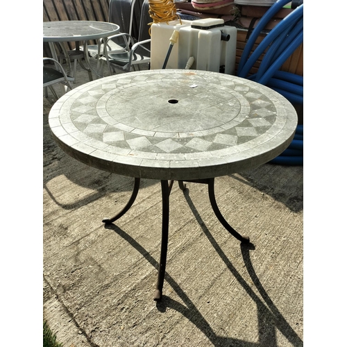 30 - Mosaic tile effect heavy round table 3-ft diameter 2.5 ft height