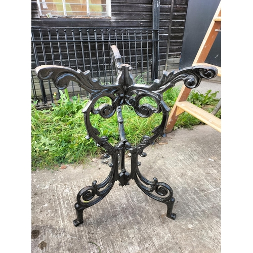 57 - CAST IRON QUALITY ORNATE TABLE BASE