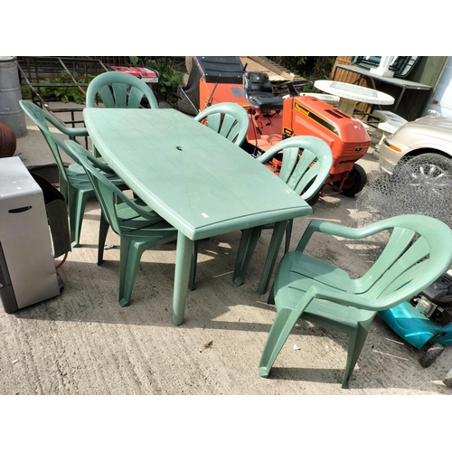 79 - Large 6 seater outdoor table and chairs