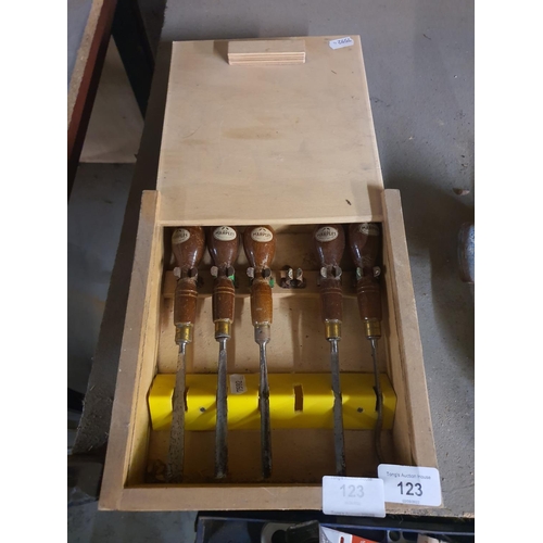 123 - Wooden case of vintage Marples chisels