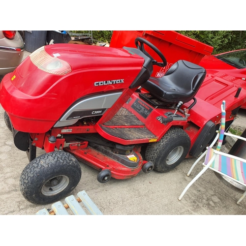 250 - RIDE ON COUNTAX MOWER EXCELLENT WORKING ORDER GREAT RUNNER GREAT CONDITION