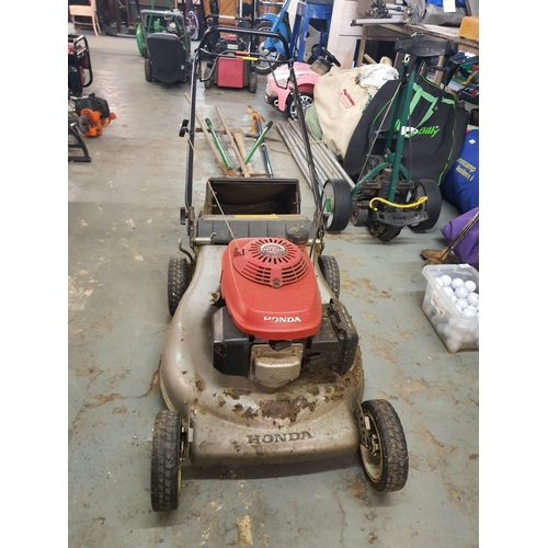 260 - HONDA POWERED LAWN MOWER WITH GRASS BOX