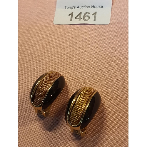 1461 - Amazing signed large black and yellow gold coloured clip on earrings 1980s