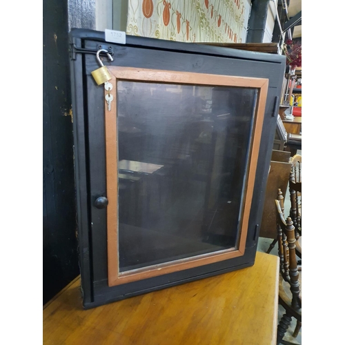 1752 - Glass Display cabinet 24'' x 20''