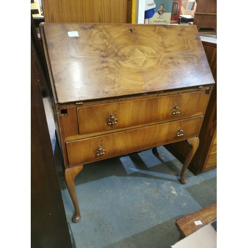 1758 - Beautiful quarter sawn writing Bureau on Queen Anne legs